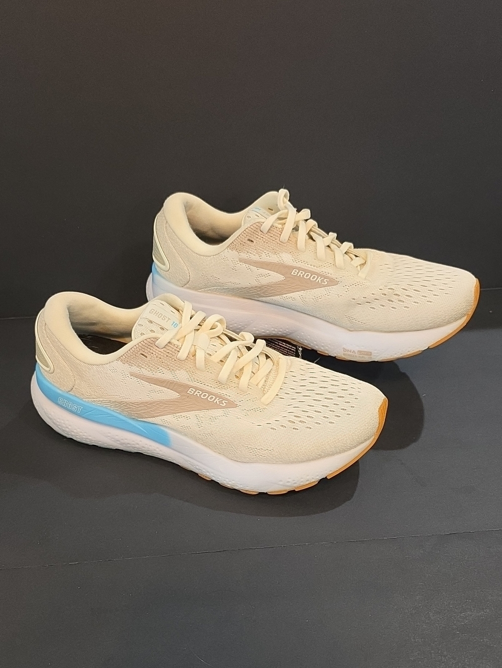 Brooks Ghost 16 Women's Running Shoes in Cream with Light Blue Accents Size 9.5